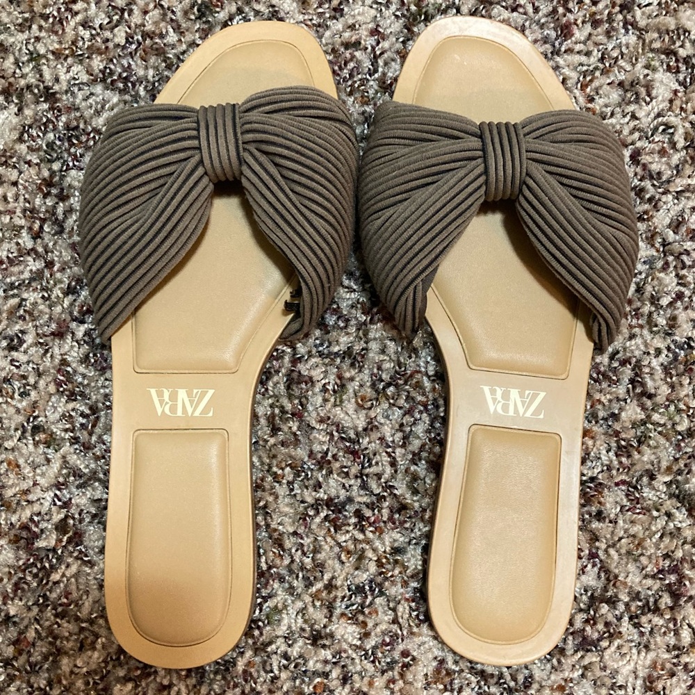 Women’s Zara flat sandals